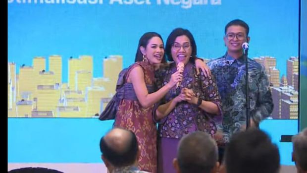 Sri Mulyani Indrawati nyanyi, Basuki Main Drum