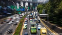 Keberadaan tol ini diharapkan dapat mengurangi beban kepadatan lalu lintas di JORR eksisting. Foto: Andhika Prasetia