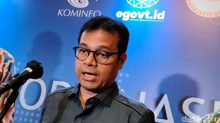 Wamenkominfo Nezar Patria