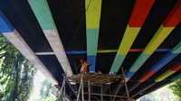 Pemerintah Provinsi DKI Jakarta menata kolong Jalan Layang Tebet untuk dijadikan kawasan unggulan. 
