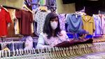 Potret Pasar Thrift Senen yang Tak Terpengaruh TikTok Shop