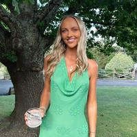 Annie Knight diam-diam juga memiliki akun OnlyFans yang akhirnya terbongkar. Foto: dok. Instagram/@ anniekknight