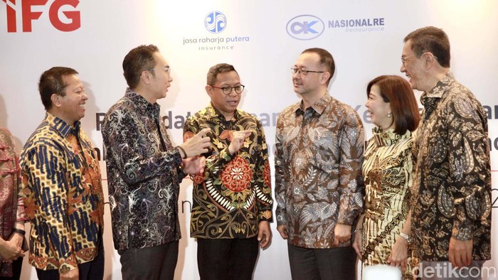 Bank Mega bersinergi dengan Indonesia Financial Grup (IFG) dan anggota holding. Penandatanganan MoU dilakukan di Menara Bank Mega, Jakarta.