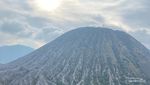 Bromo Memang Seindah Itu... Saat Kering atau Hijau