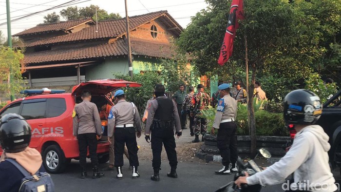 Inafis di rumah yang didatangi tim Gegana di Jalan Patangpuluhan, Jogja, Rabu (18/10/2023).