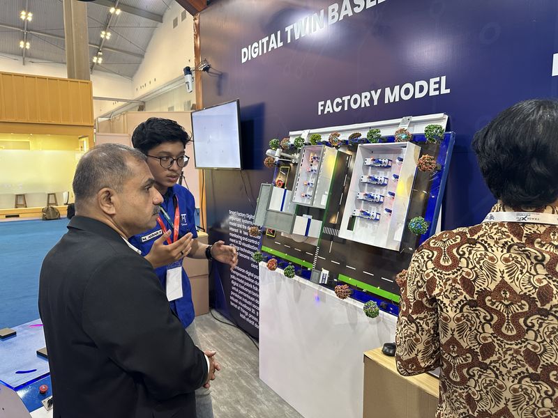 Direktorat Jenderal Pendidikan Vokasi, Kementerian Pendidikan, Kebudayaan, Riset, dan Teknologi (Kemendikbudristek) untuk pertama kalinya memamerkan karya satuan pendidikan vokasi di Trade Expo Indonesia (TEI) 2023. Adapun pada kegiatan ini, mereka menghadirkan 10 karya dari berbagai kampus dan sekolah vokasi.