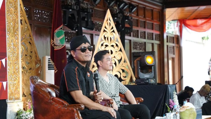 Kala Gus Miftah Apresiasi Pemimpin Muda Berprestasi Mahkamah Konstitusi (MK) mengabulkan sebagian permohonan uji materi Undang-Undang Nomor 7 Tahun 2017 tentang Pemilu mengenai batas usia capres dan cawapres berusia 40 tahun atau pernah berpengalaman sebagai kepala daerah.