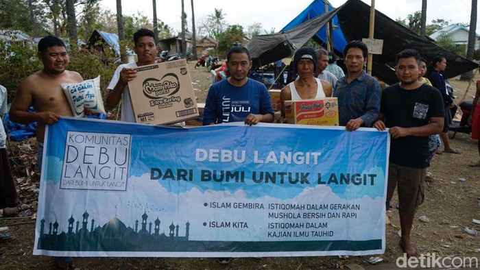 Komunitas Debu Langit.