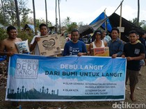 Jalan Panjang Komunitas Debu Langit Mencari Bekal untuk Pulang