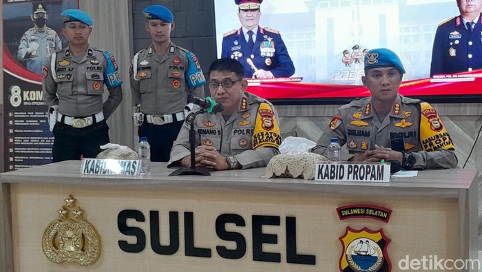 Konferensi pers Bripda F diduga 10 kali perkosa wanita di Mapolda Sulsel, Makassar.
