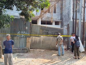 Lokasi Ledakan Septic Tank Tewaskan 1 Orang di Jaksel Diberi Garis Polisi