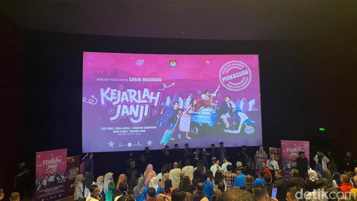 Komisi Pemilihan Umum (KPU) RI menggelar nonton bareng film Kejarlah Janji di beberapa wilayah di Indonesia salah satunya di Makassar, Sulawesi Selatan (Sulsel).