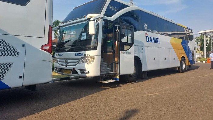 Menjajal bus pengumpan dari Bandung ke Bandara Kertajati