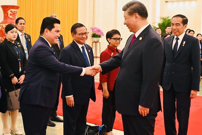 Menteri BUMN Erick Thohir mendampingi Presiden RI Joko Widodo dalam pertemuan bilateral dengan Presiden China Xi Jinping. [IG Erick Thohir]