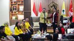 Momen Kaesang Bertemu Airlangga di Markas Golkar