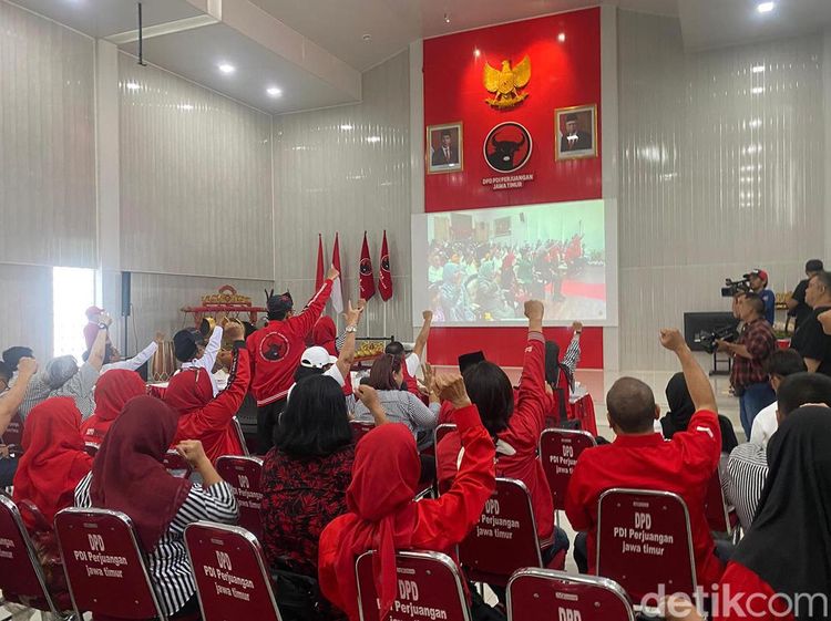 Nobar Pengumuman Mahfud MD Jadi Cawapres Ganjar Pranowo