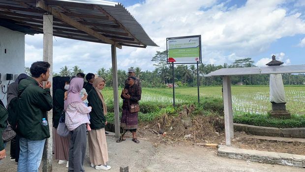 Panel Surya Genjot Ekonomi Warga Desa Keliki Tanpa Waswas Kehabisan Energi