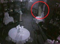 Penampakan Hantu Terabadikan Kamera, Slide Terakhir Paling Ngeri