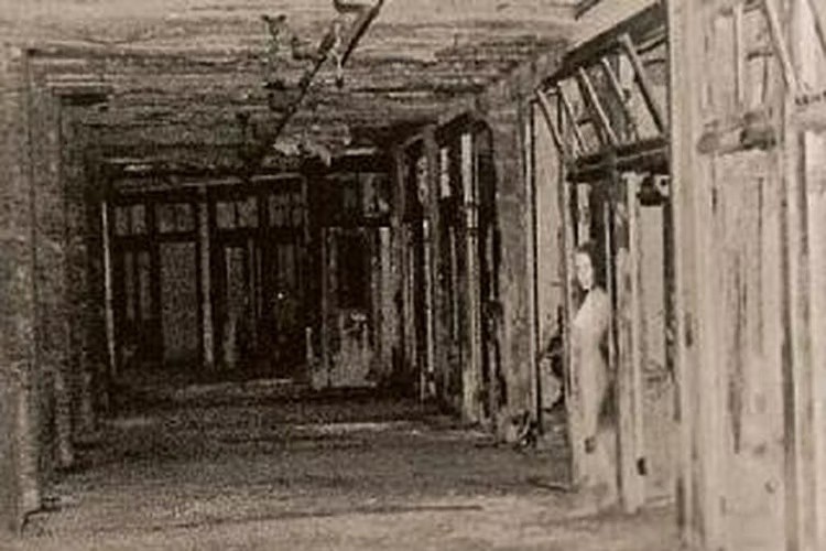 Penampakan hantu terabadikan kamera
