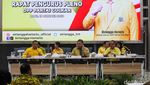 Pimpin Rapat Pleno, Airlangga Kumpulkan Pengurus Golkar