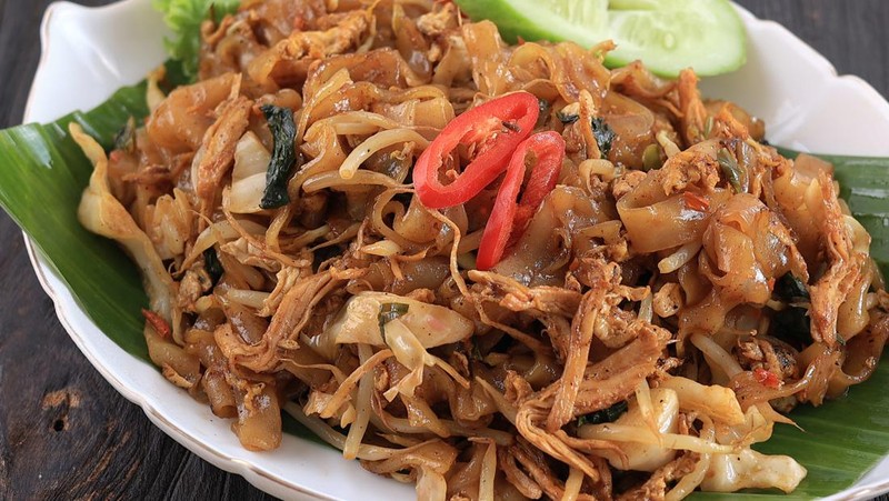 Resep Kwetiau Goreng Ayam ala Solaria yang Smokey Gurih