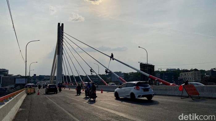 Revitalisasi flyover Mochtar Kusumaatmadja.