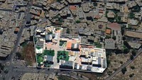 Rumah sakit ini berada di wilayah jalur Gaza, Palestina dan menjadi tempat warga Palestina mengungsi dari serangan Israel. (BBC)  