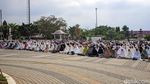 Momen Warga Ciamis Salat Istisqa Meminta Hujan