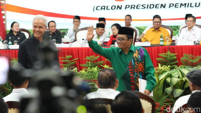 Sosok Mahfud MD, Menkopolhukam yang Jadi Cawapres Ganjar Mahfud MD resmi diumumkan sebagai cawapres dari Ganjar Pranowo di Pemilu 2024. Pengumuman ini disampaikan langsung oleh Ketum PDIP Megawati Soekarnoputri.