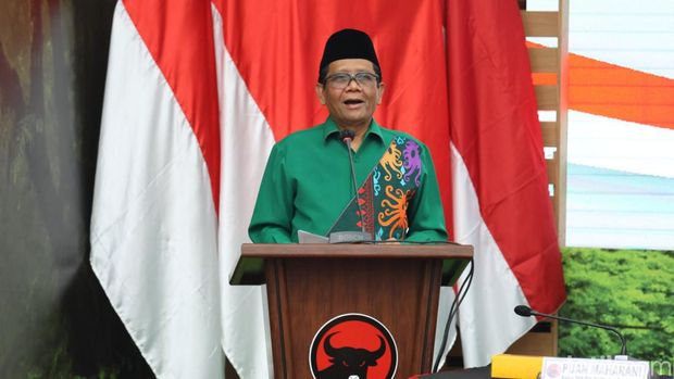 Mahfud MD resmi diumumkan sebagai cawapres dari Ganjar Pranowo di Pemilu 2024. Pengumuman ini disampaikan langsung oleh Ketum PDIP Megawati Soekarnoputri.