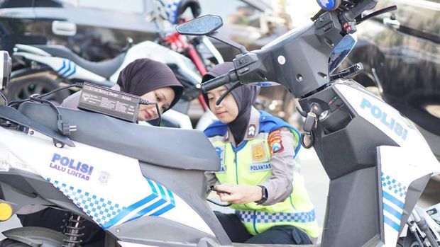 Stasiun Pengisian Kendaraan Listrik Umum di Polrestabes Surabaya
