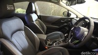 Di bagian interior kendaraan ini hadir dengan Alpine Premium Sound System 240 watt amplifier yang powerful dan headrest dengan logo SUBARU 50 YEARS S-AWD. Subaru Crosstrek 50 Years All-Wheel Drive Edition tersedia terbatas sebanyak 15 unit untuk Indonesia dan diperkenalkan dengan harga Rp 564.500.000 (on-the-road Jakarta).  