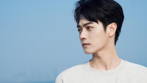 Xu Kai macho maksimal dengan peran-peran historikalnya yang elegan. Foto: Instagram @sosoalive7