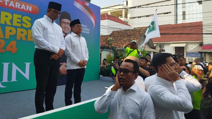 Anies dan Cak Imin di PKB jelang daftar ke KPU (Kurniawan/detikcom)