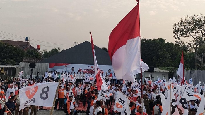 Anies dan Cak Imin di PKS sebelum daftar ke KPU (Dwi/detikcom)