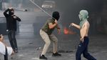 Bermodal Batu, Pejuang Palestina Bentrok dengan Militer Israel di Ramallah