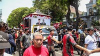 Kedatangan Ganjar disambut meriah pendukung.  
