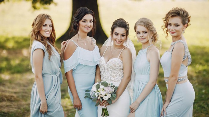 Dress Bridesmaid, Gaun Warna Soft.