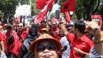 Ekspresi Meriah Relawan Ganjar-Mahfud Meski Cuaca Terik