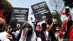 Ekspresi Meriah Relawan Ganjar-Mahfud Meski Cuaca Terik
