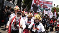 Sebagai informasi, pendaftaran bakal calon Presiden dan Wakil Presiden dibuka pada 19-25 Oktober 2023. Pendaftaran dilakukan di kantor KPU RI, Menteng, Jakarta Pusat. 