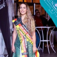 Wanita yang sehari-harinya berjibaku dengan proses bioteknologi ini merupakan ibu dari seorang putra berusia 4 tahun. Foto: Instagram/@simply_alex_1711