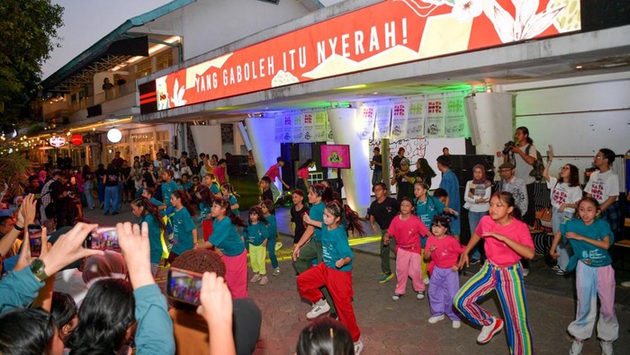 Festival Kata Kota Kita menjadi langkah awal ajang perhelatan akbar Pekan Kebudayaan Nasional 2023 yang dihelat di Jakarta. Begini potretnya.
