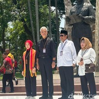 Zaizatun merupakan ibu dari tiga orang anak yang lahir di Jember, Jawa Timur, 63 tahun lalu. Wanita yang akrab disapa Yatie ini merupakan lulusan Sarjana Hukum dari Universitas Islam Indonesia. Foto: Kadek/detikcom