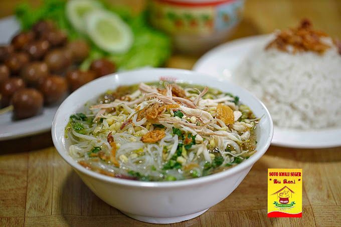 Gurih Segar Soto Kwali Khas Solo Ini Cocok untuk Makan Siang