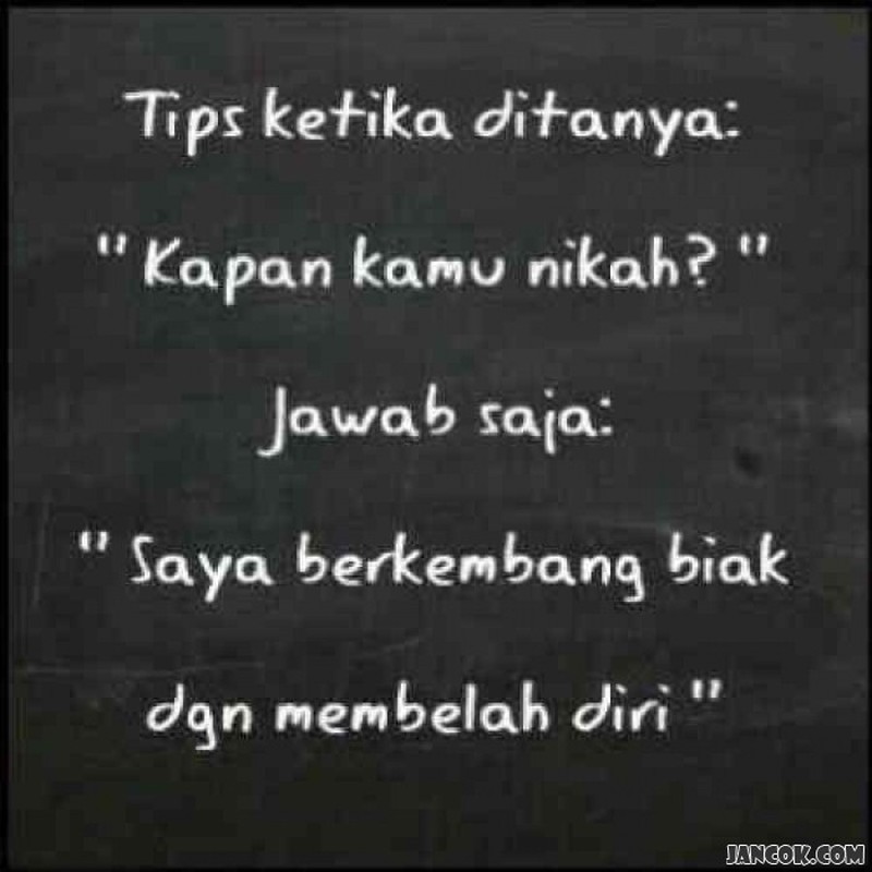 Sudah nggak zaman nanya kapan nikah ke orang lain. Kalau kamu sering dijadikan target pertanyaan ini, berikut ini ide untuk menjawabnya.