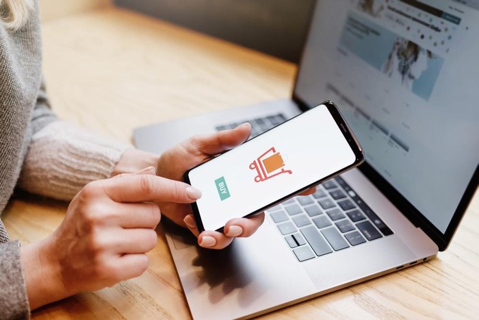 Ilustrasi Belanja Online