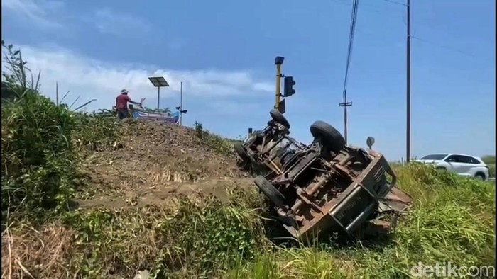 KA Penataran Hantam Pikap