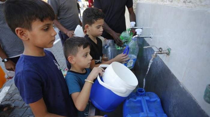 Krisis di Jalur Gaza: Saya minum air kotor karena tidak punya pilihan lain