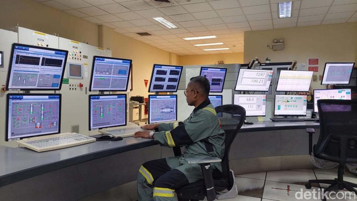 Melihat Ruang Kontrol PetroChina, bisa Pantau Produksi Gas dari Sumur-Diekspor Detikcom melihat fasilitas Betara Gas Plant (BGP) yang dioperasikan PetroChina Internasional Jabung Ltd. Fasilitas yang dapat dilihat hanya control room BGP.